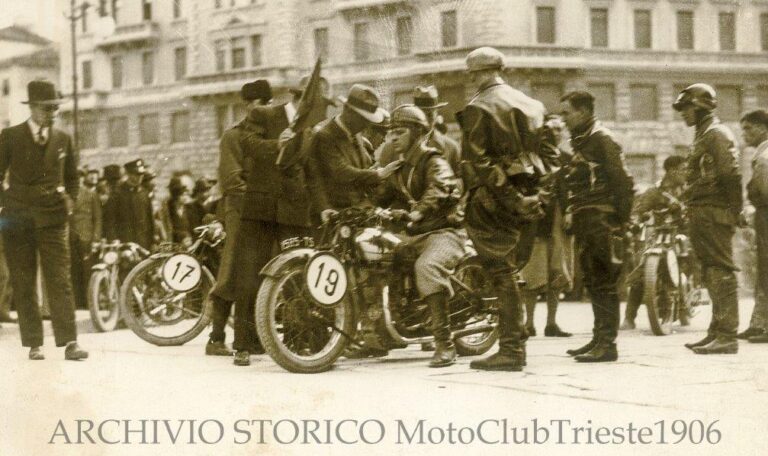 1932 luciano Moschion su Rudge alla partenza. Vincitore esordienti - Archivio Storico MotoClubTrieste1906